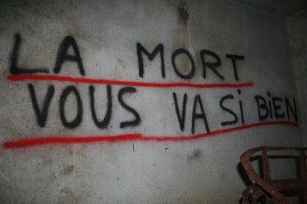 La mort vous va si bien
Mots-clés: tag