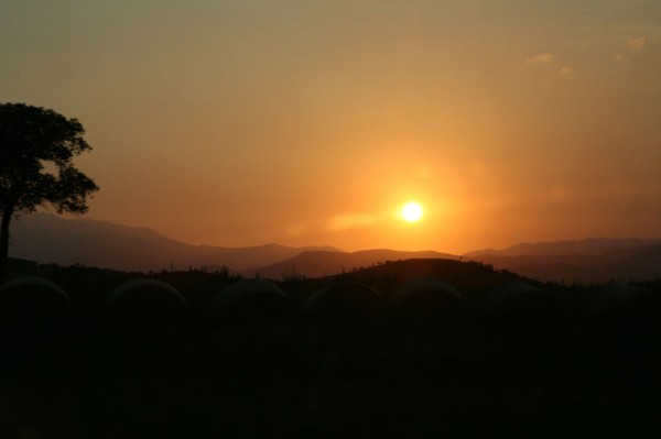 Coucher de soleil vers Perpignan
Mots-clés: soleil montagne orange