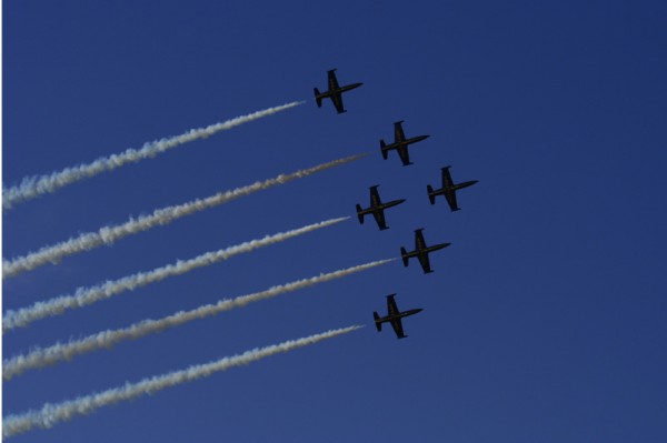 Patrouille Breitling
Mots-clés: avion formation fumée vol