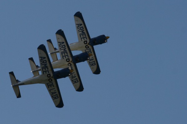 La patrouille Cartouche Dorée
Mots-clés: avion hélice formation vol